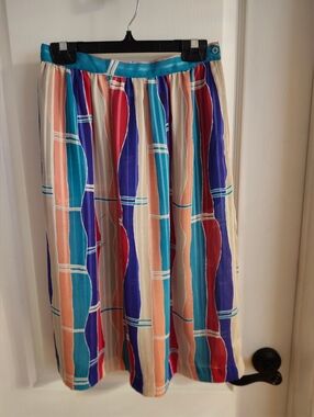 New Multi-Color Pleated Stripe Women's Skirt